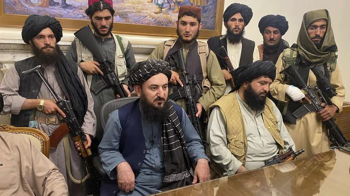 В новому уряді Афганістані, який формують бойовики «Талібану», не буде жодної жінки, яка б очолила певне міністерство